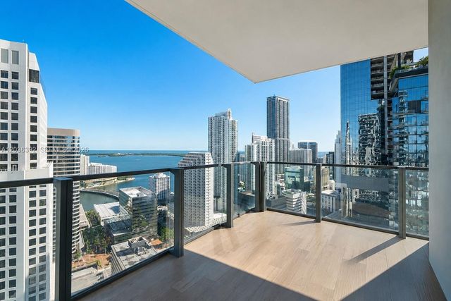 68 SE 6th St 3301, Miami, FL 33131
