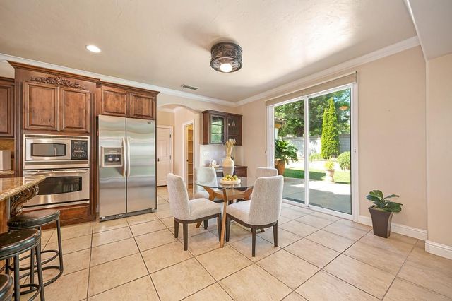 1722 Palomares Way, Roseville, CA 95747