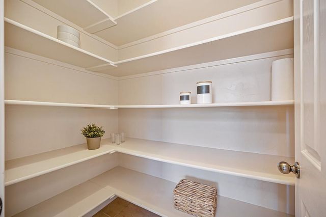 1722 Palomares Way, Roseville, CA 95747