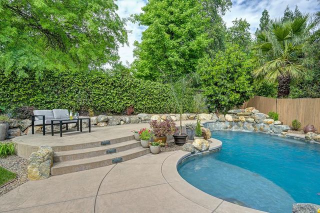 1722 Palomares Way, Roseville, CA 95747