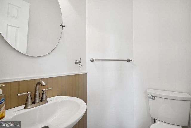 4138 MEADOW FIELD CT, Fairfax, VA 22033