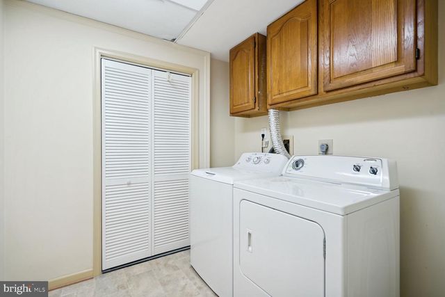4138 MEADOW FIELD CT, Fairfax, VA 22033