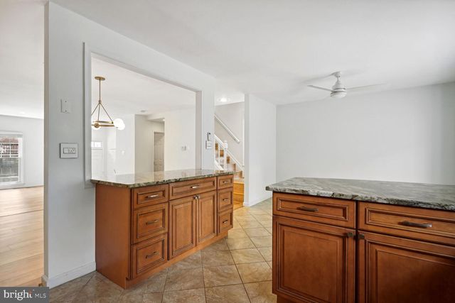 4138 MEADOW FIELD CT, Fairfax, VA 22033