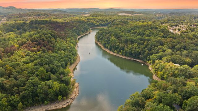 885 Cedar Pointe Drive, Somerset, KY 42501