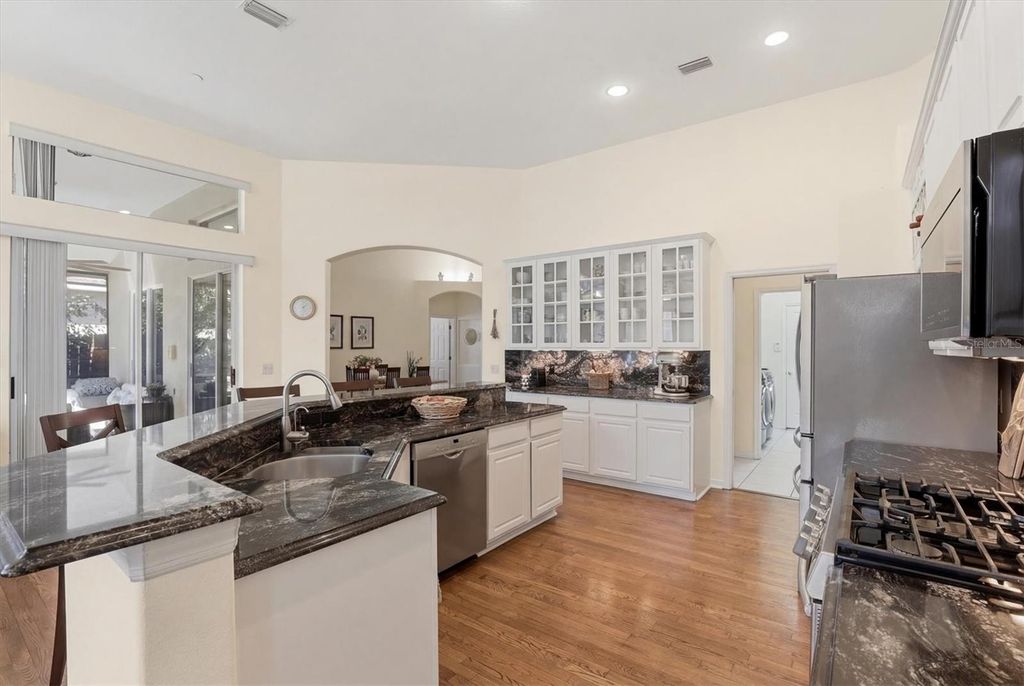 Image 18 of property listing at 328 LIAM AVENUE, Tarpon Springs, FL 34689