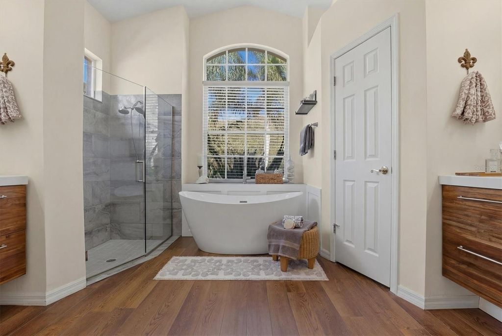 Image 28 of property listing at 328 LIAM AVENUE, Tarpon Springs, FL 34689