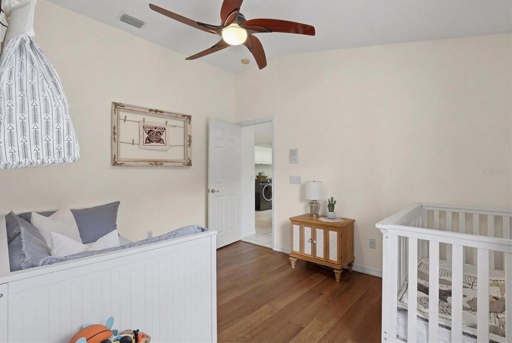 Image 34 of property listing at 328 LIAM AVENUE, Tarpon Springs, FL 34689