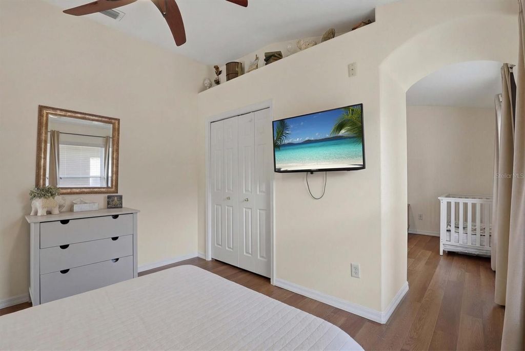 Image 37 of property listing at 328 LIAM AVENUE, Tarpon Springs, FL 34689