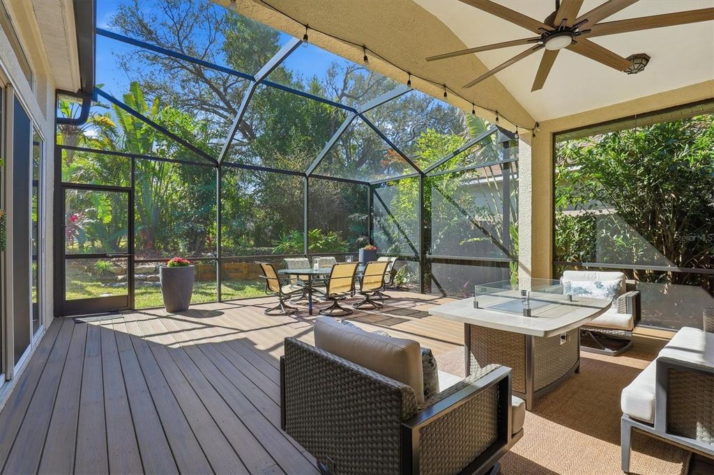 Image 43 of property listing at 328 LIAM AVENUE, Tarpon Springs, FL 34689