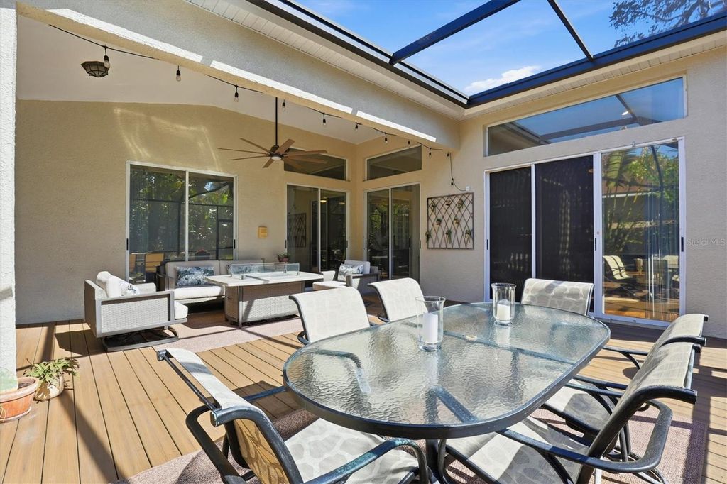 Image 45 of property listing at 328 LIAM AVENUE, Tarpon Springs, FL 34689