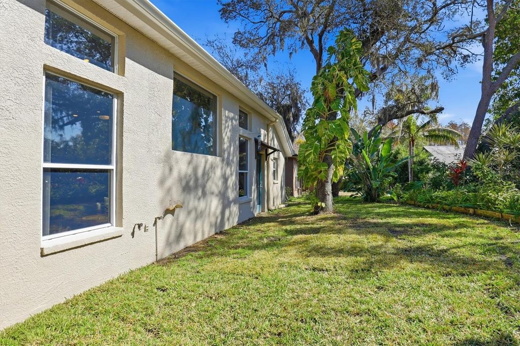 Image 51 of property listing at 328 LIAM AVENUE, Tarpon Springs, FL 34689