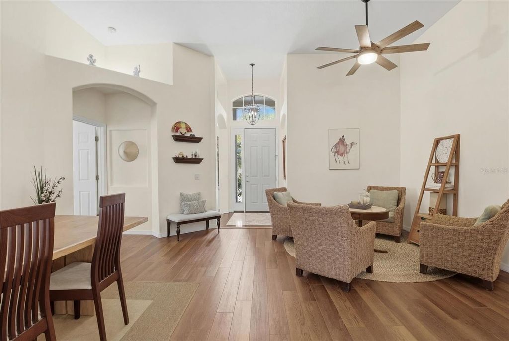 Image 8 of property listing at 328 LIAM AVENUE, Tarpon Springs, FL 34689