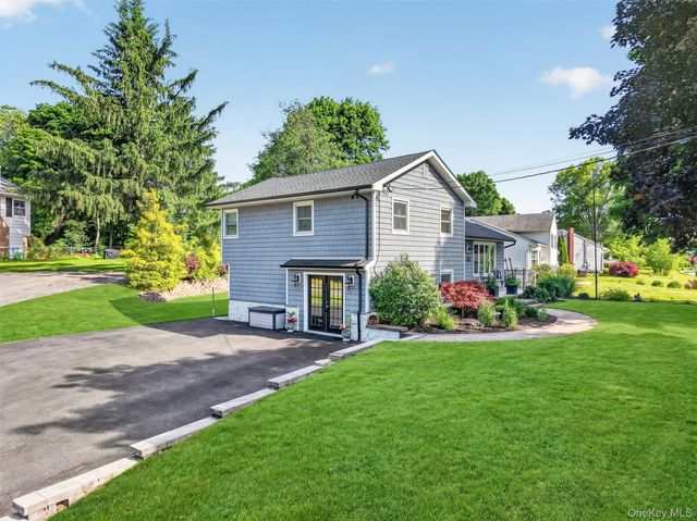 13 Clarkview Road, New Windsor, NY 12553