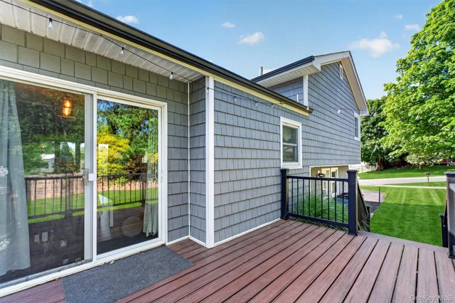 13 Clarkview Road, New Windsor, NY 12553