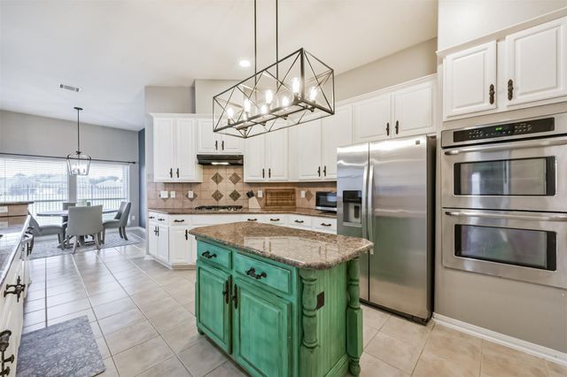 153 Greenridge Circle, League City, TX 77573