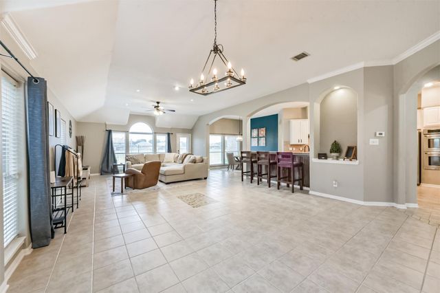 153 Greenridge Circle, League City, TX 77573