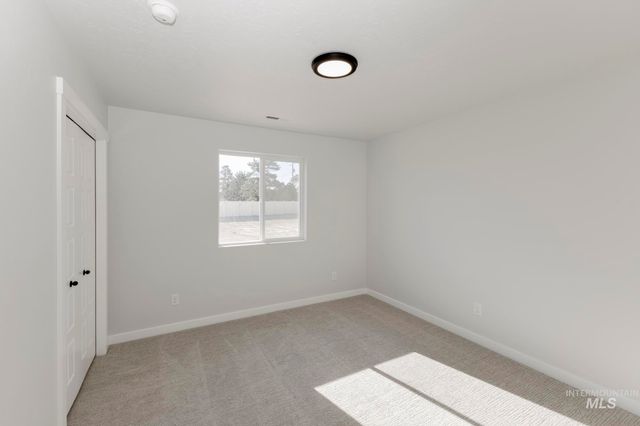 5487 W Yarnell St, Eagle, ID 83616