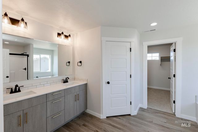 5487 W Yarnell St, Eagle, ID 83616