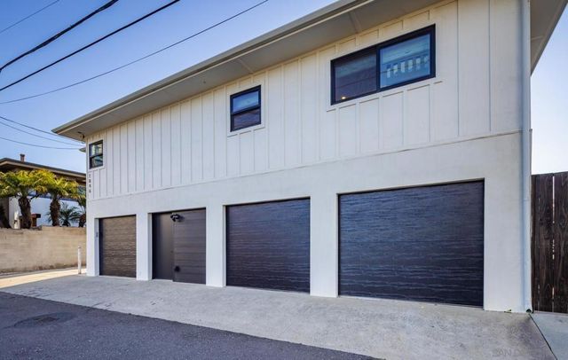 1846 S Pacific St, Oceanside, CA 92054