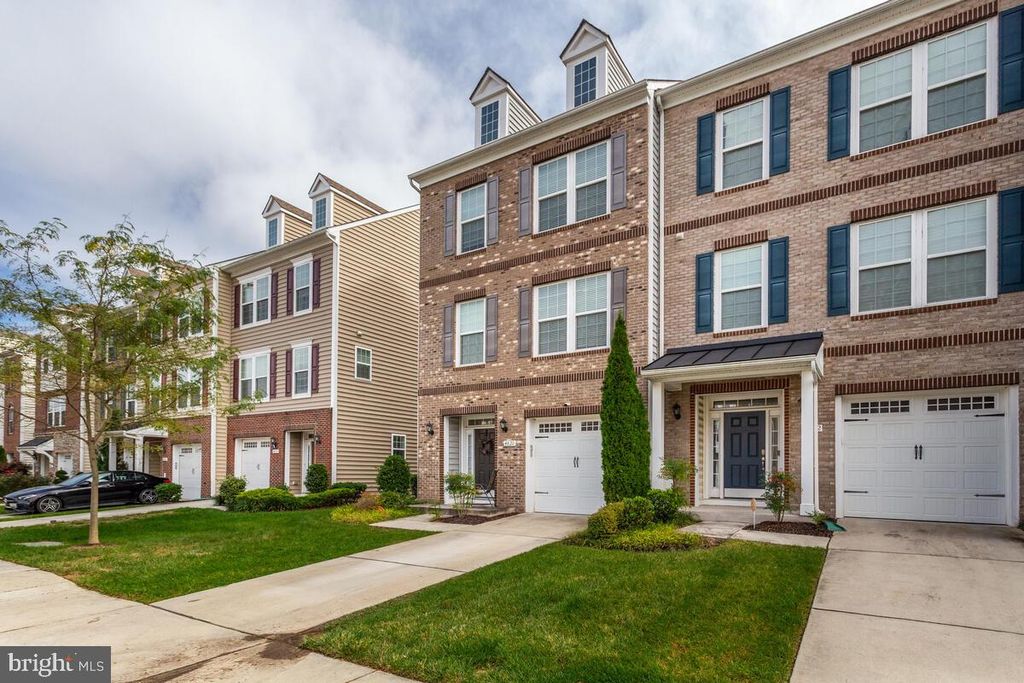 4820 SIX FORKS DR, Upper Marlboro, MD 20772