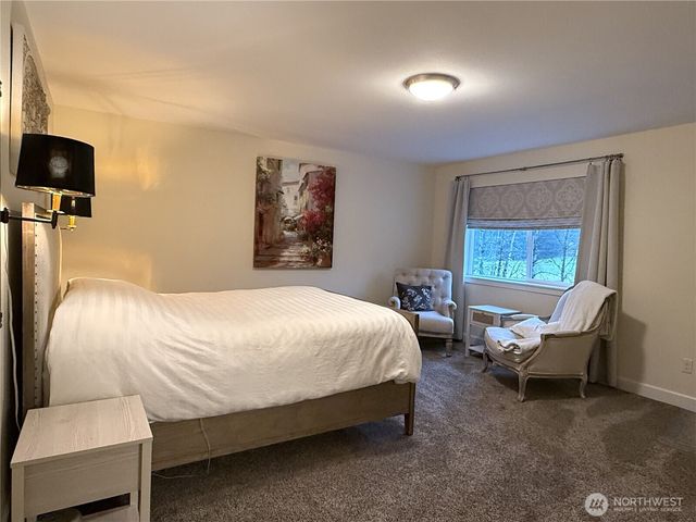 10705 36th Street E, Edgewood, WA 98372