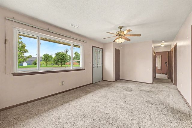 715 N 12th Place, Rogers, AR 72756
