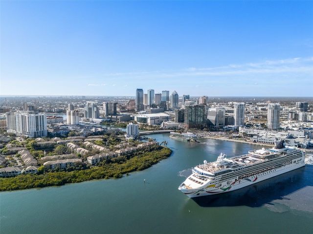 1037 NORMANDY TRACE ROAD 1037, Tampa, FL 33602