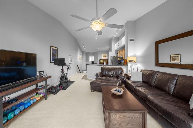 1037 NORMANDY TRACE ROAD 1037, Tampa, FL 33602