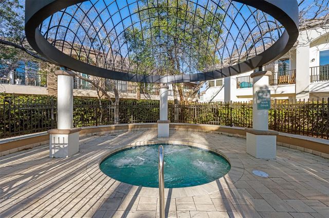 1037 NORMANDY TRACE ROAD 1037, Tampa, FL 33602