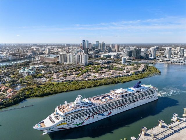 1037 NORMANDY TRACE ROAD 1037, Tampa, FL 33602