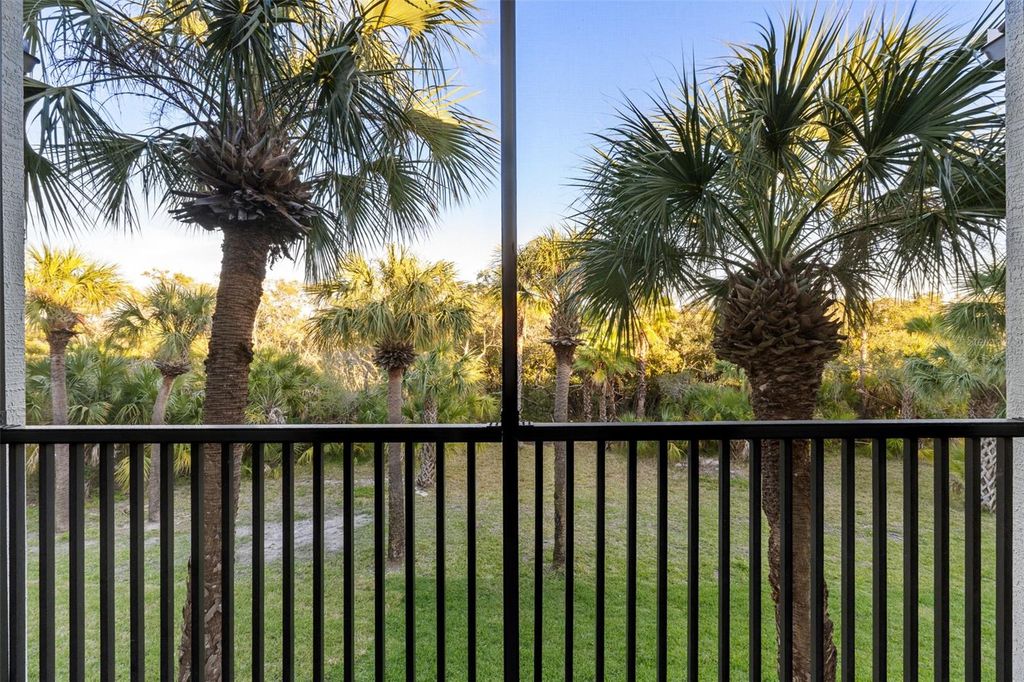 Image 23 of property listing at 1037 NORMANDY TRACE ROAD 1037, Tampa, FL 33602