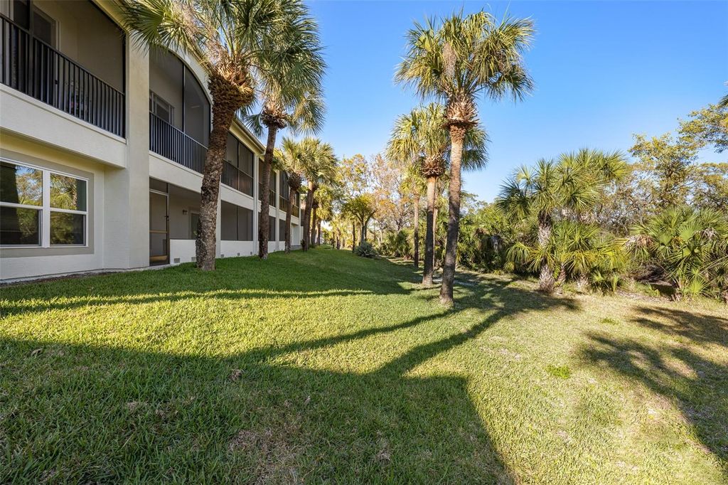 Image 37 of property listing at 1037 NORMANDY TRACE ROAD 1037, Tampa, FL 33602