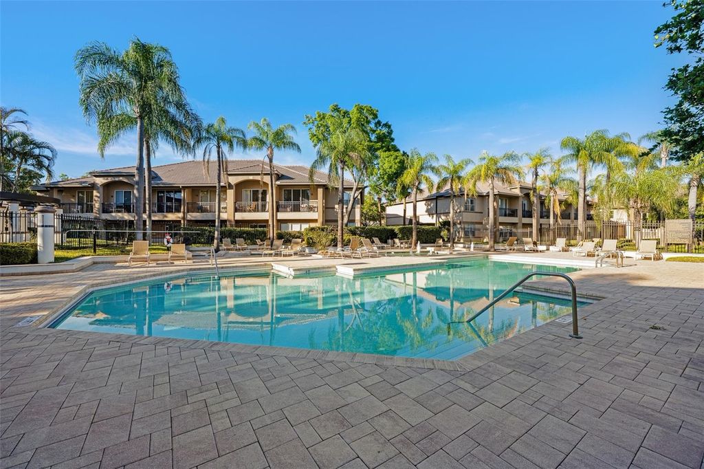 Image 41 of property listing at 1037 NORMANDY TRACE ROAD 1037, Tampa, FL 33602