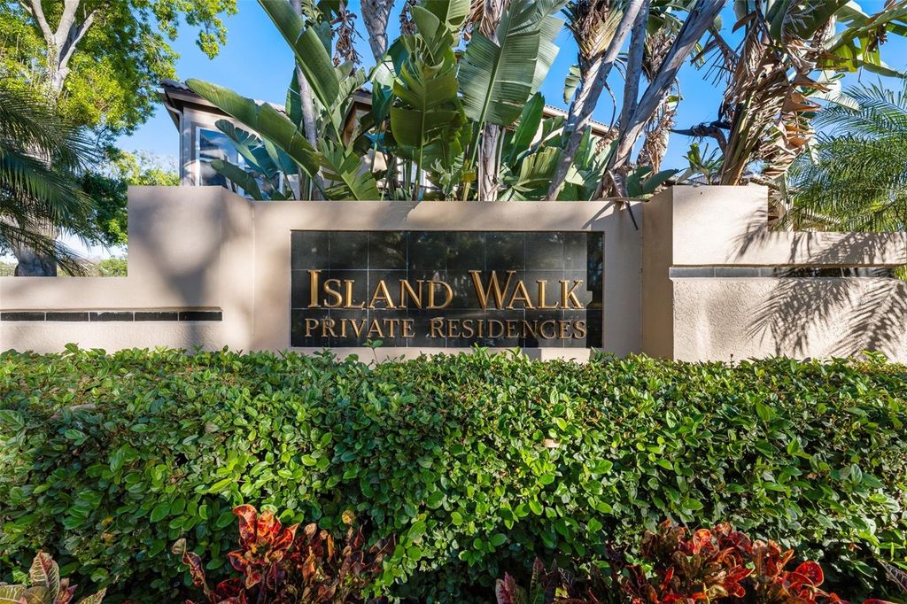 Image 65 of property listing at 1037 NORMANDY TRACE ROAD 1037, Tampa, FL 33602