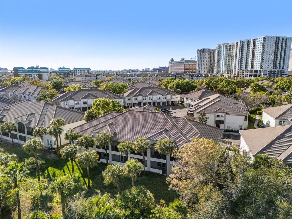 Image 67 of property listing at 1037 NORMANDY TRACE ROAD 1037, Tampa, FL 33602