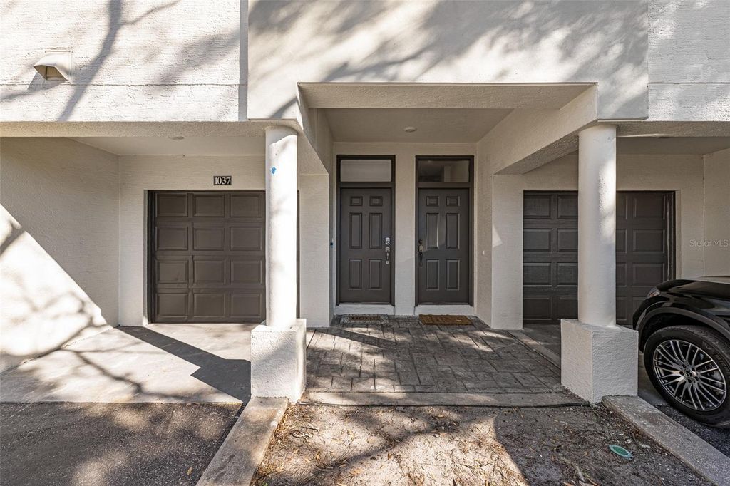 Image 9 of property listing at 1037 NORMANDY TRACE ROAD 1037, Tampa, FL 33602