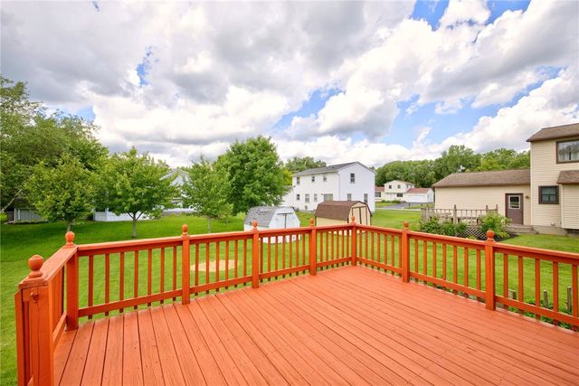 70 Landstone Terrace, Gates, NY 14606