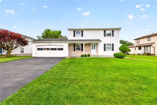 70 Landstone Terrace, Gates, NY 14606