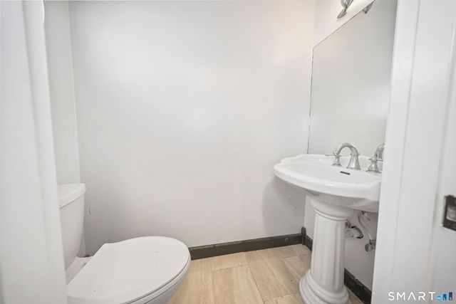 103 The Mews 103, Rocky Hill, CT 06067