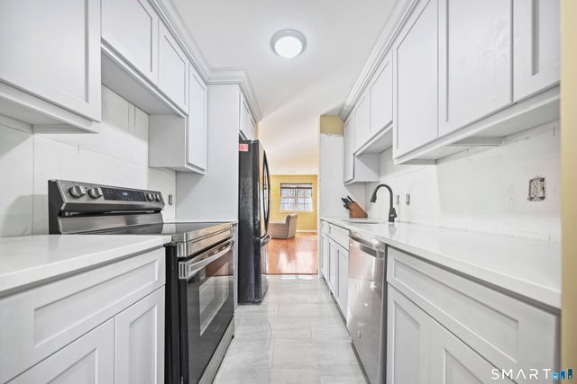 103 The Mews 103, Rocky Hill, CT 06067