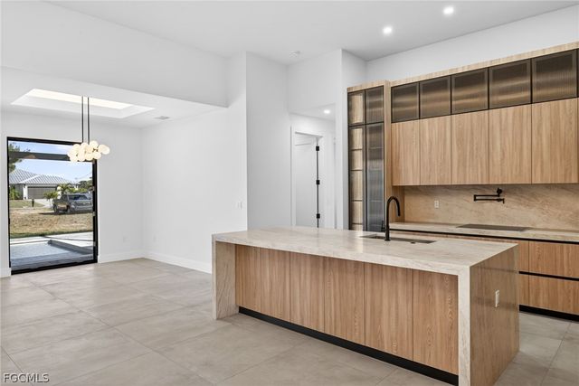 13 NW 35th PL, Cape Coral, FL 33993