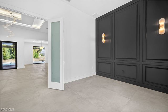 13 NW 35th PL, Cape Coral, FL 33993