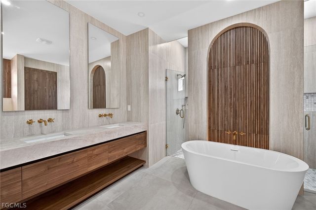 13 NW 35th PL, Cape Coral, FL 33993