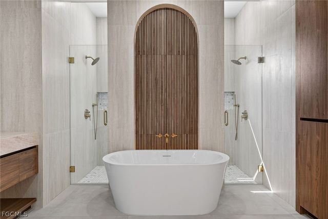 13 NW 35th PL, Cape Coral, FL 33993