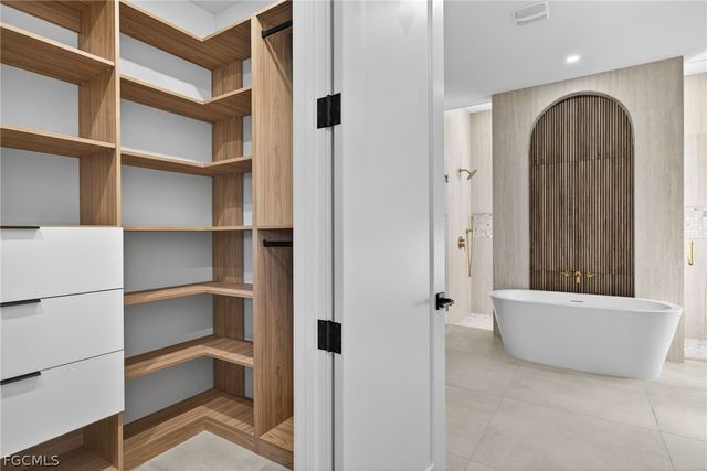 13 NW 35th PL, Cape Coral, FL 33993