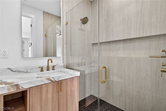 13 NW 35th PL, Cape Coral, FL 33993