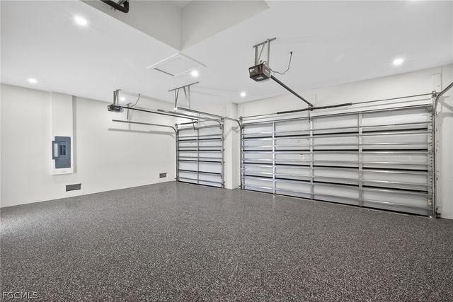 13 NW 35th PL, Cape Coral, FL 33993