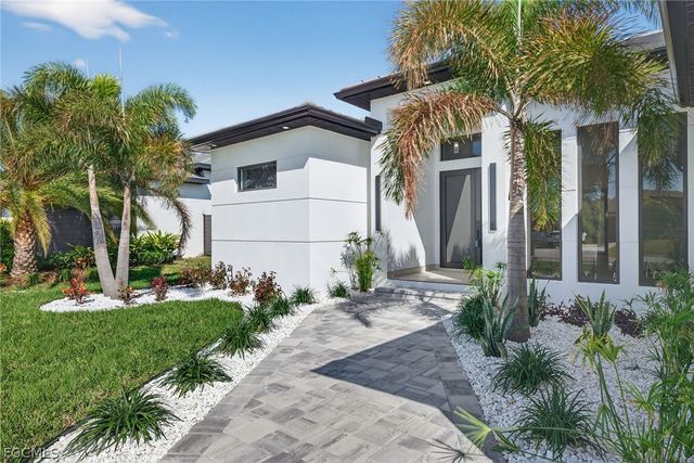 13 NW 35th PL, Cape Coral, FL 33993