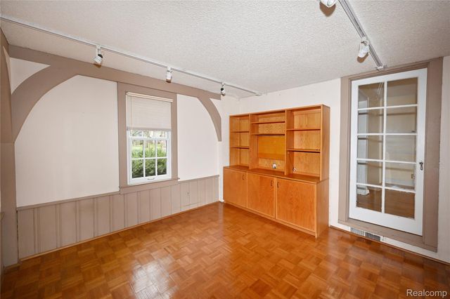 1447 Buckingham Avenue, Birmingham, MI 48009