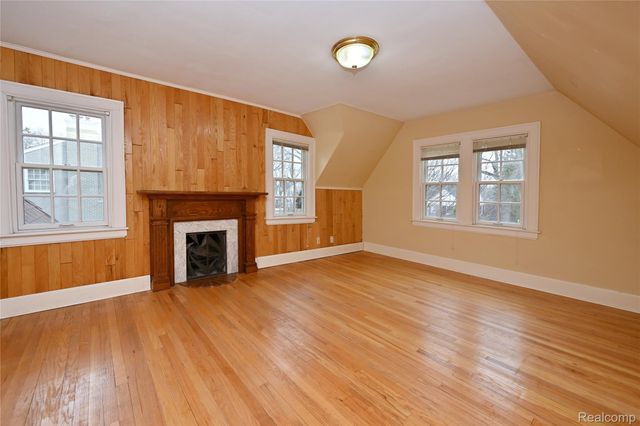 1447 Buckingham Avenue, Birmingham, MI 48009